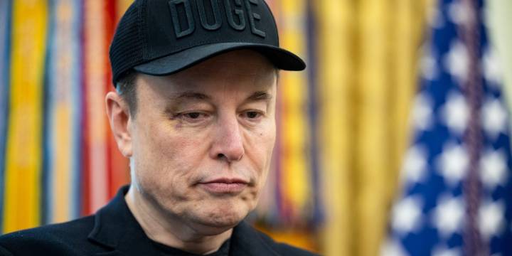 Tesla’s poor stock performance has slashed Elon Musk’s wealth by $80 billion—another tumble like that could dethrone the world’s richest man