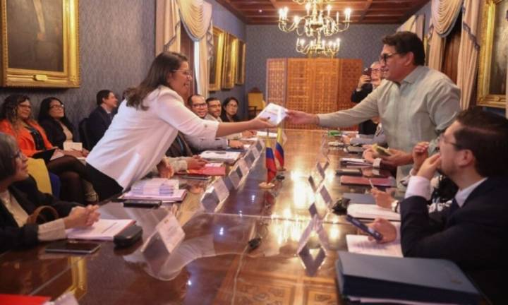 Venezuela y Colombia profundizan protección de los niños
