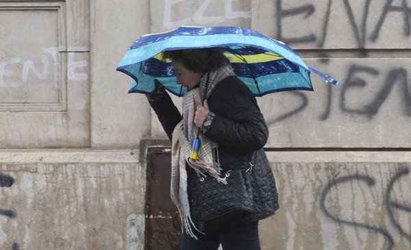 Alerta, frío y lluvia: el panorama meteorológico para este domingo 31 de agosto