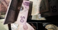 Peso opera a la baja, en espera de datos de inflación en EU: Así cotiza HOY