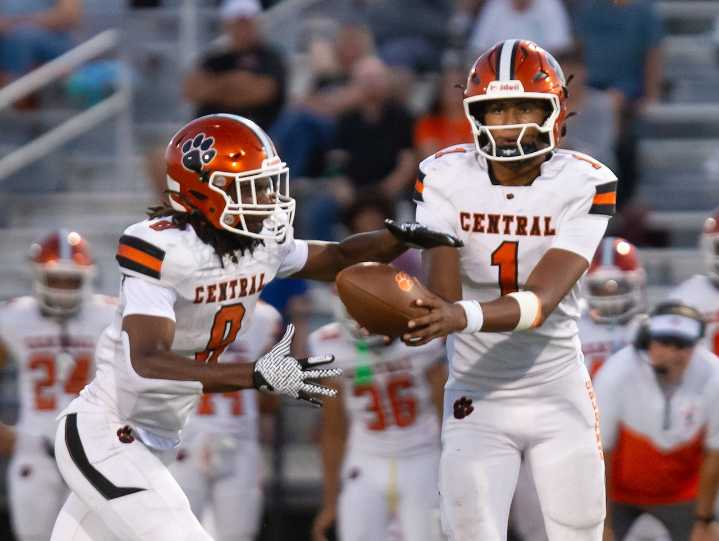 PennLive’s YAIAA football power poll: Vote for your top team here