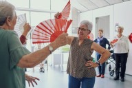 La Caixa impulsa más de 800 talleres para mayores en la Comunitat