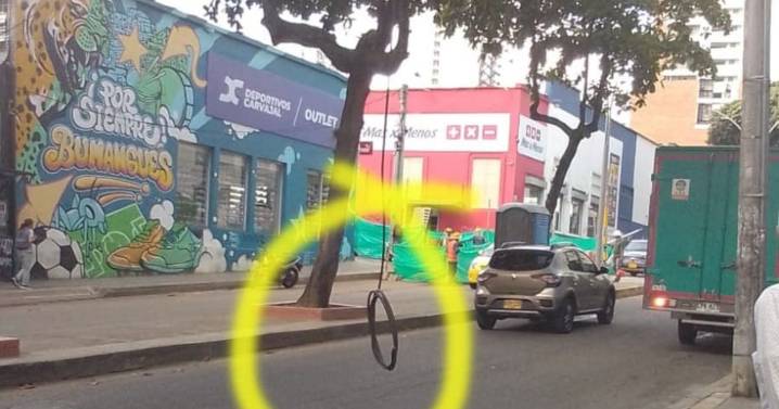 Alerta por riesgo en vías de Bucaramanga por cables sueltos