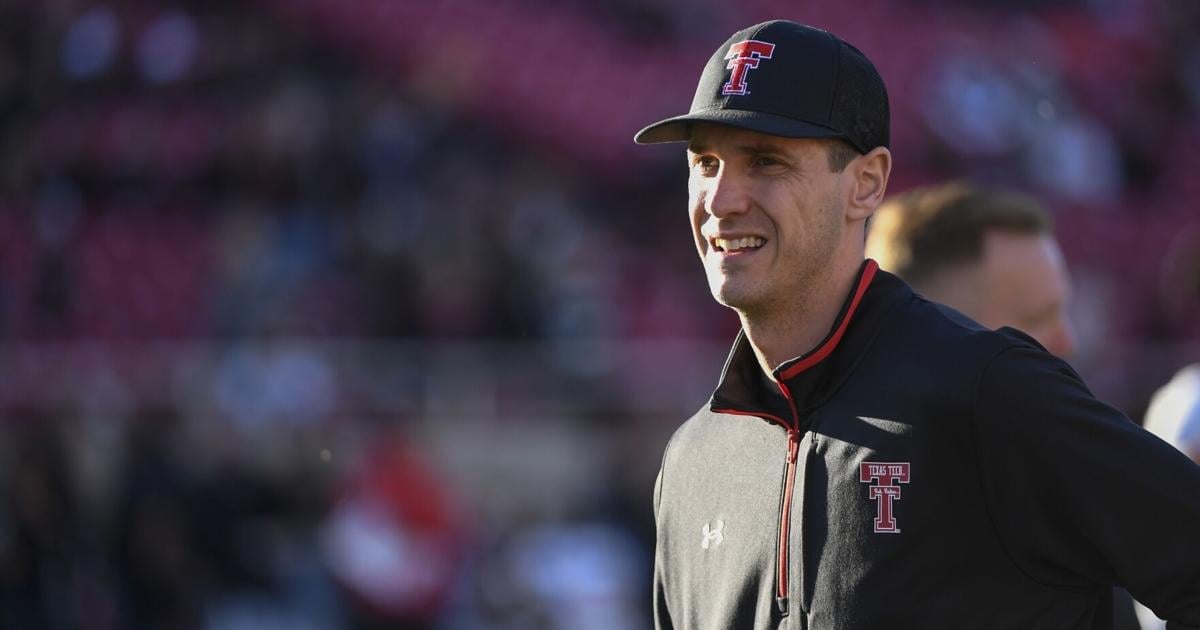 At 34, Zach Kittley is taking over as FAU's new coach. It's a tall order