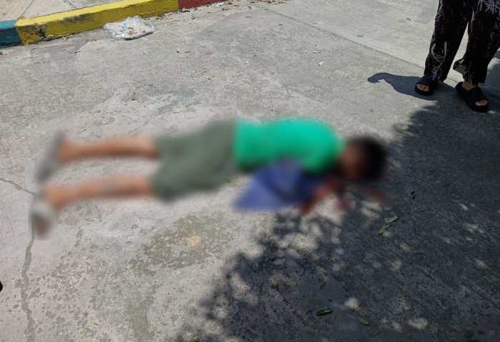 Lo mataron a tiros mientras compartía en local comercial