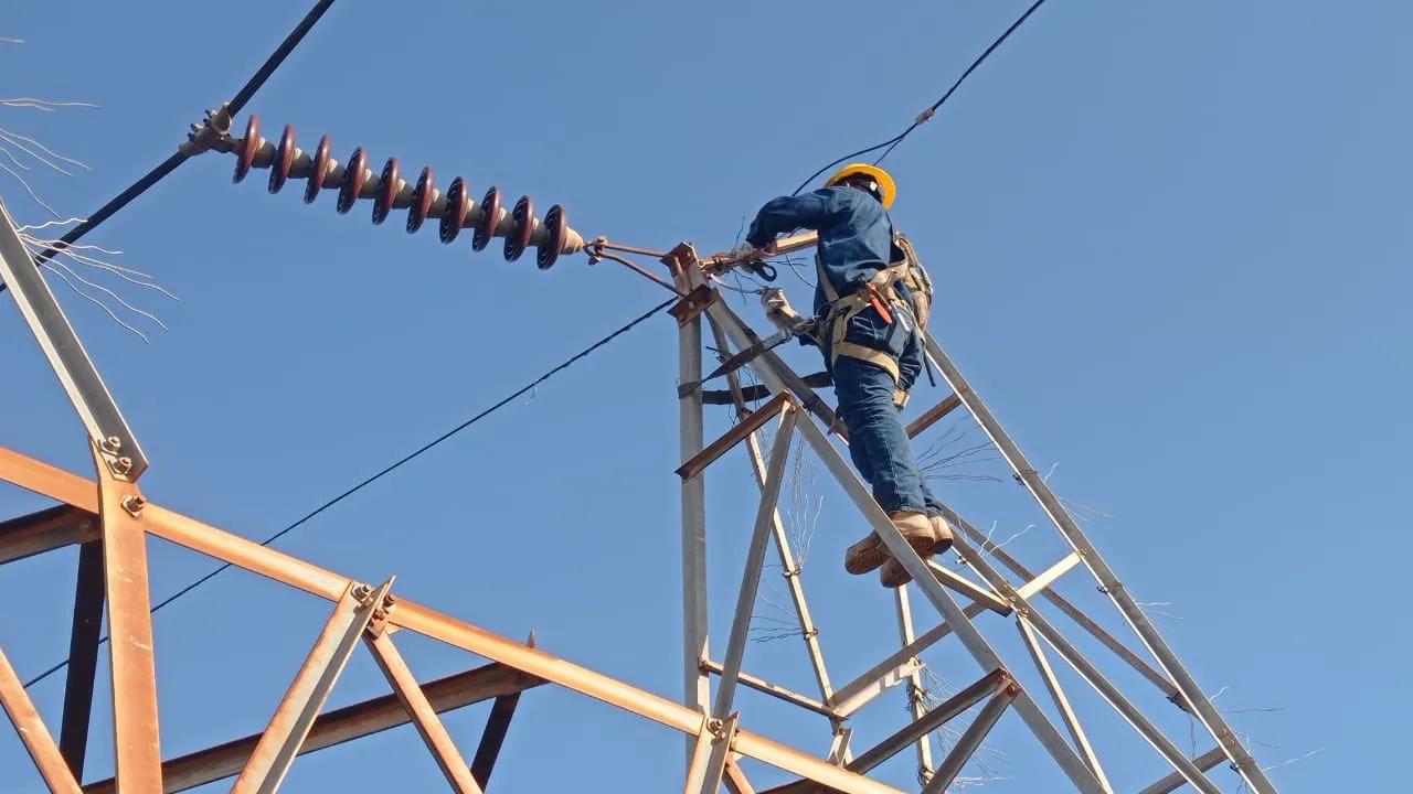 Gobierno invertirá 8,177 mdd en nuevas líneas de transmisión eléctrica