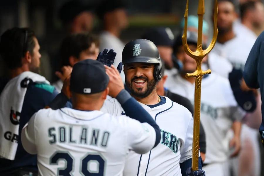 Eugenio Suárez conecta jonrón en su regreso a Seattle