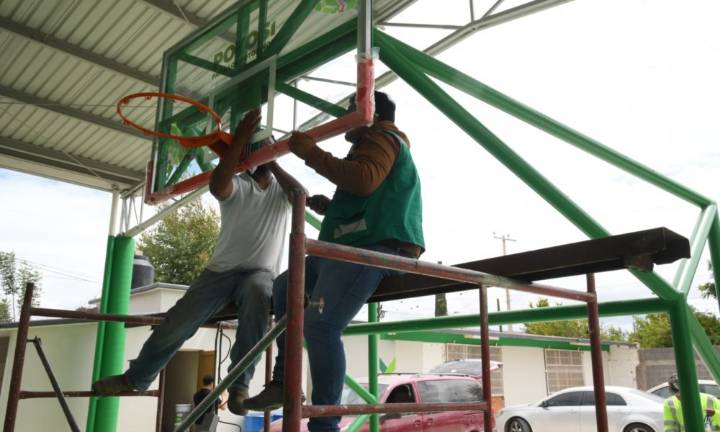 Juan Manuel Navarro impulsa plan de rehabilitación de 100 escuelas en Soledad