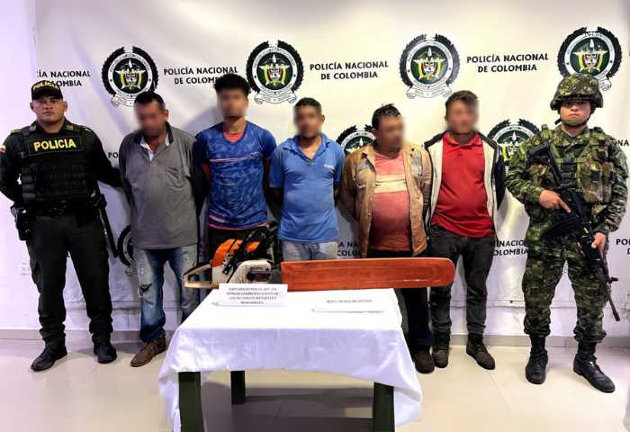 Los agarró la policía taladrando árboles ilegalmente