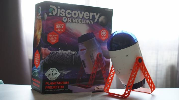 Discovery Space Projector review