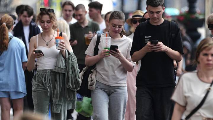 How Russia reins in the internet by blocking websites and isolating it from the rest of the world