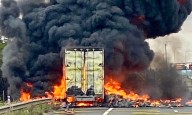 M25 traffic updates: Motorway closed with hour-long delays due to huge lorry fire as smoke fills sky