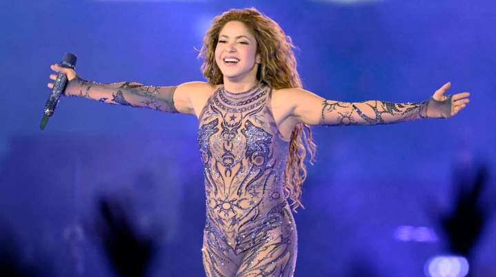 Shakira rompe récord en México: supera el millón de boletos vendi...