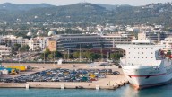Ibiza agota en 20 días de agosto el límite de entrada de 4.148 vehículos