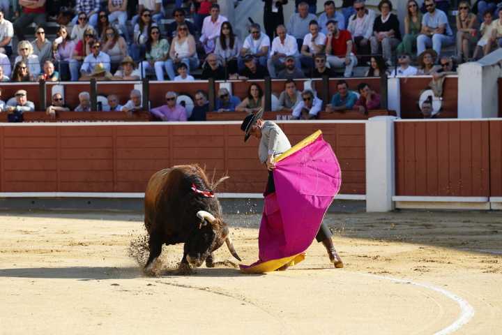 Rubén Pinar cosecha un nuevo triunfo en la plaza de Bronchales