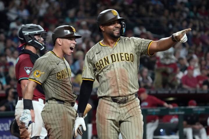 Padres Daily: O’Hearn steps up; Mason slides by; efficient Morejón; Laureano’s throw