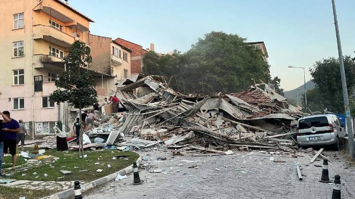 Sismo de magnitud 6.1 sacude el noroeste de Turquía: heridos y edificios derrumbados