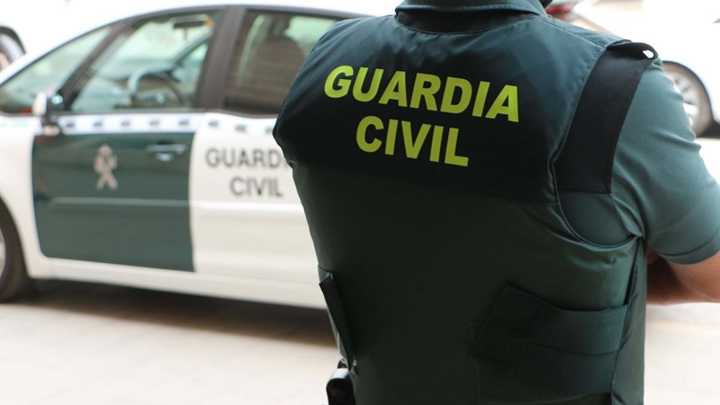 Detenido por herir a dos personas con un arma blanca durante una trifulca en Rianxo