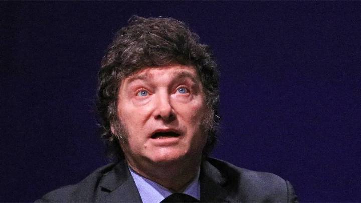 Más de la mitad de la población se identifica como clase baja o media baja y desconfía de las cifras oficiales del INDEC, según una encuesta