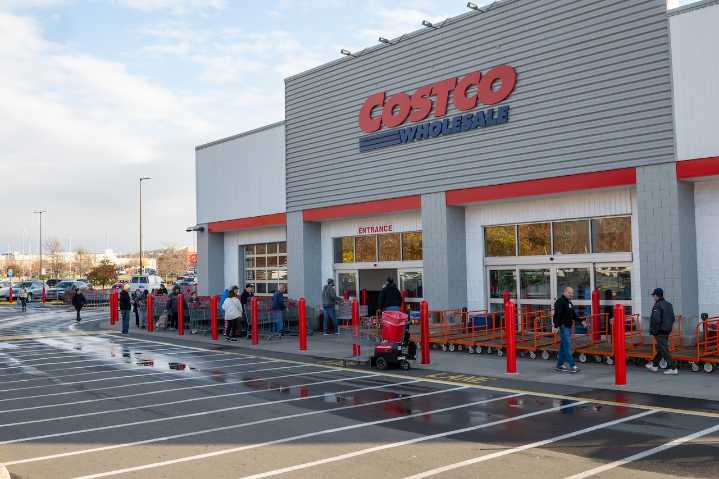 Costco launches scan-and-go technology in select U.S. stores in 2025