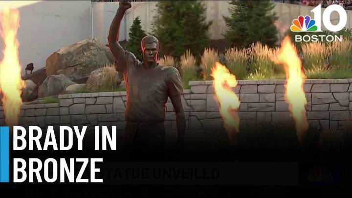 Tom Brady honored with statue at Gillette Stadium