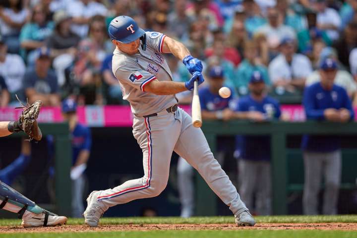 Wyatt Langford helps the Texas Rangers beat the Seattle Mariners 6