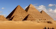 Hallazgo sin precedentes: encuentran pirámides enterradas en un bosque de Europa y son mucho más antiguas que las de Egipto