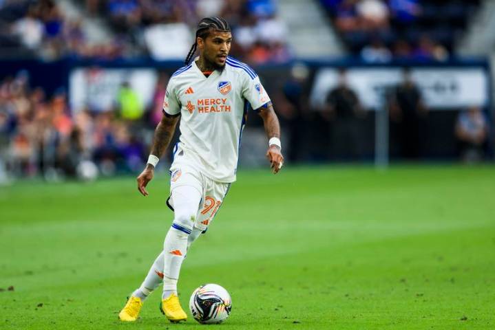 Real Salt Lake acquire D DeAndre Yedlin from Cincinnati