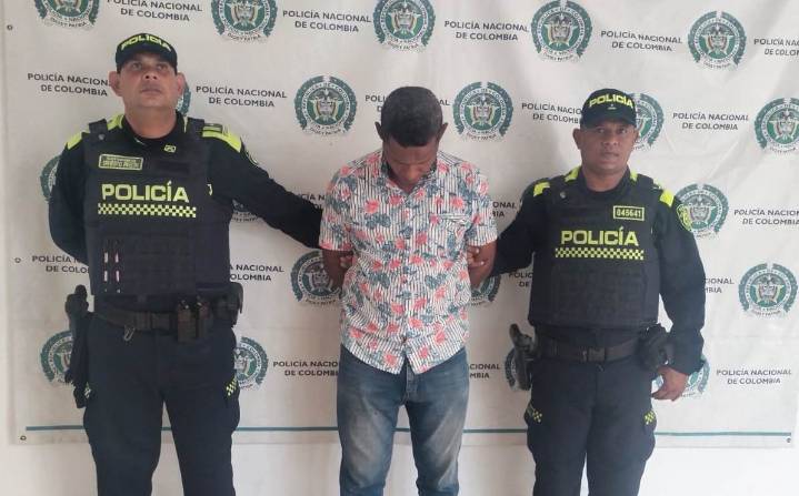 Capturan hombre acusado de actos obscenos contra menor de edad en Distracción