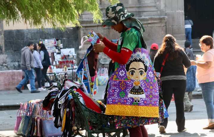 Frida Kahlo en disputa: niegan uso de su nombre a marca mexicana