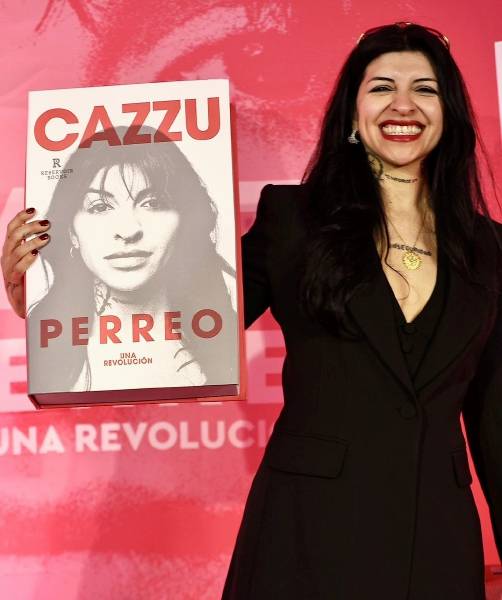 Cazzu escribe sobre feminismo, deseo y libertad