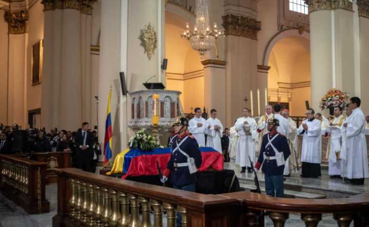 C. Democrático invita a orar por Miguel Uribe este 17 de agosto