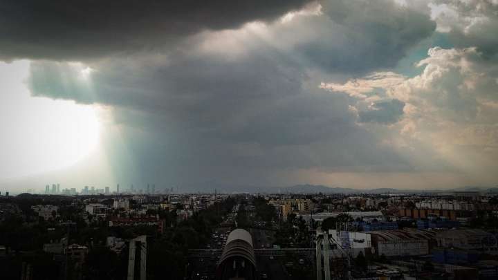 ¿Habrá Tormenta Negra y Granizo en CDMX Hoy 15 de Agosto 2025? A Esta Hora Lloverá Este Viernes