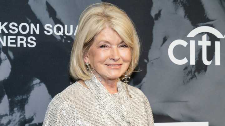 Put Those Pesky Garden Weeds To Good Use With This Martha Stewart Approved Tip