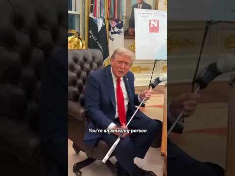 Trump Receives Ukrainian Serviceman's Golf Putter From Zelensky