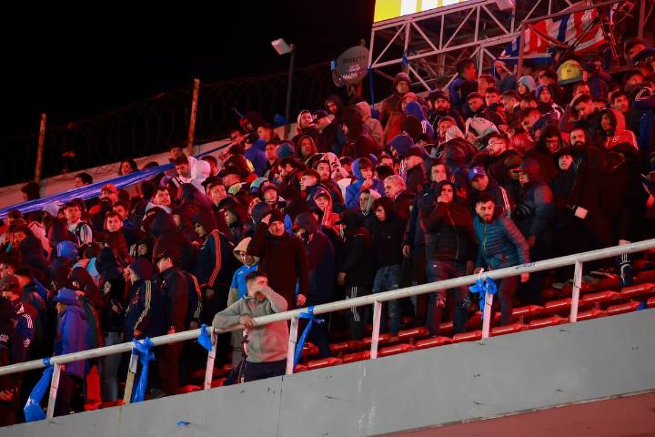 Amigo de hincha de la U que estuvo en riesgo vital detalla avances en su estado de salud: “Fue operado con éxito”