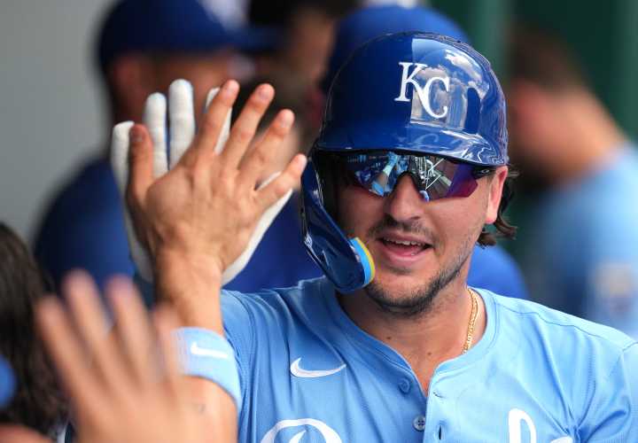 Kansas City Royals news: Pasquantino earns AL honors, Michael Massey returns