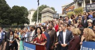 Texas Democrats face deadline to return to state or face punishment