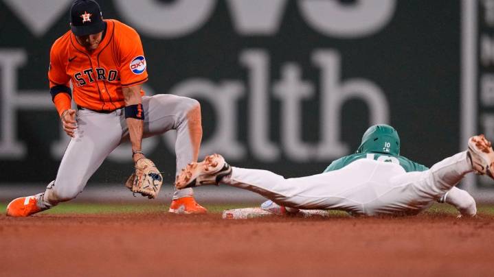 Peña out of Astros lineup after hamstring cramp in Friday's game, so team going with backup shortstop (Carlos Correa)