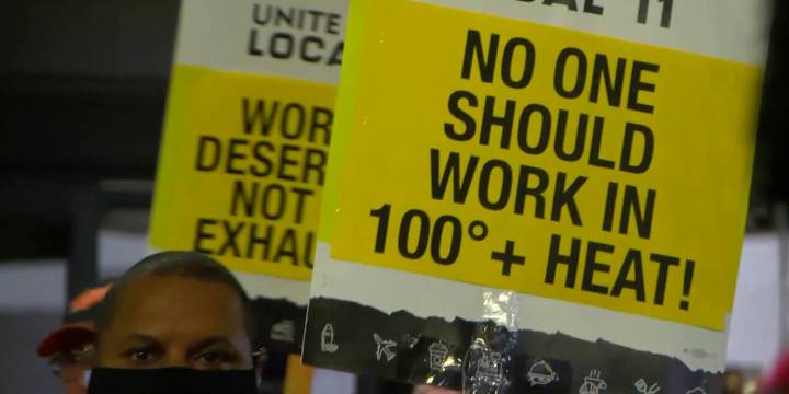 Working conditions for Phoenix Sky Harbor airline catering workers spark protest
