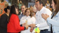 Otorgaron "becas del bien común" en San Juan del Río