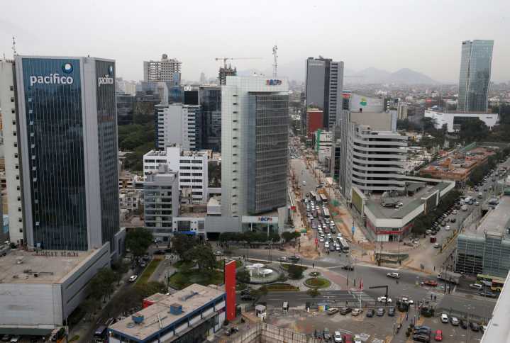 Economía peruana crecerá más de 3 % anual hasta 2029, según el MEF