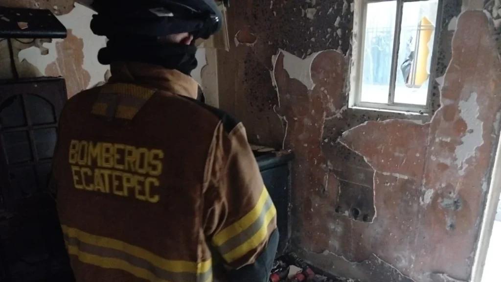 Incendio en Ecatepec descubre bodega de narcóticos tras explosión