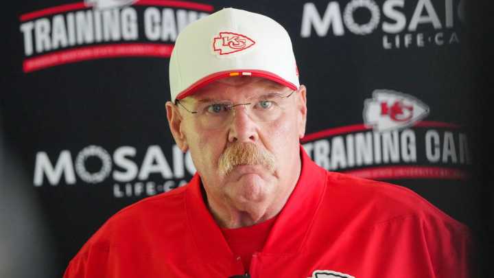 Ex-Kansas City Chiefs star sends brutal admission to Andy Reid after being shockingly traded to heated rival