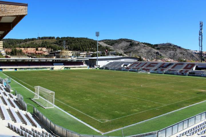 La Junta de Gobierno Local autoriza la renovación del césped de La Fuensanta