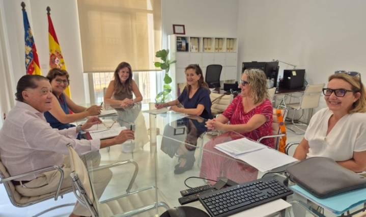 La Entidad Valenciana de Vivienda y Suelo cede tres locales a Ador y Lliria destinados a dependencias municipales