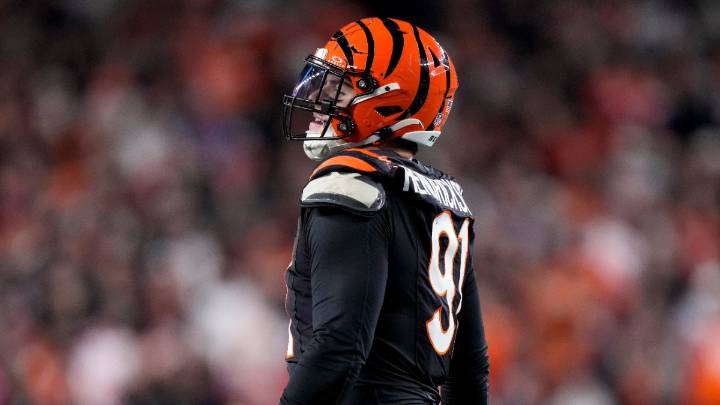 Patriots ‘not close’ to deal for Trey Hendrickson, Terry McLaurin: report