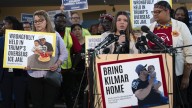 El salvadoreño Kilmar Abrego, deportado por error, es liberado de una cárcel en Estados Unidos