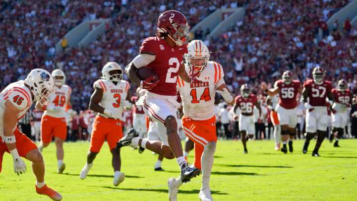 College football odds, picks, predictions for Week 1, 2025: Computer model backs Alabama, UCLA in best bets