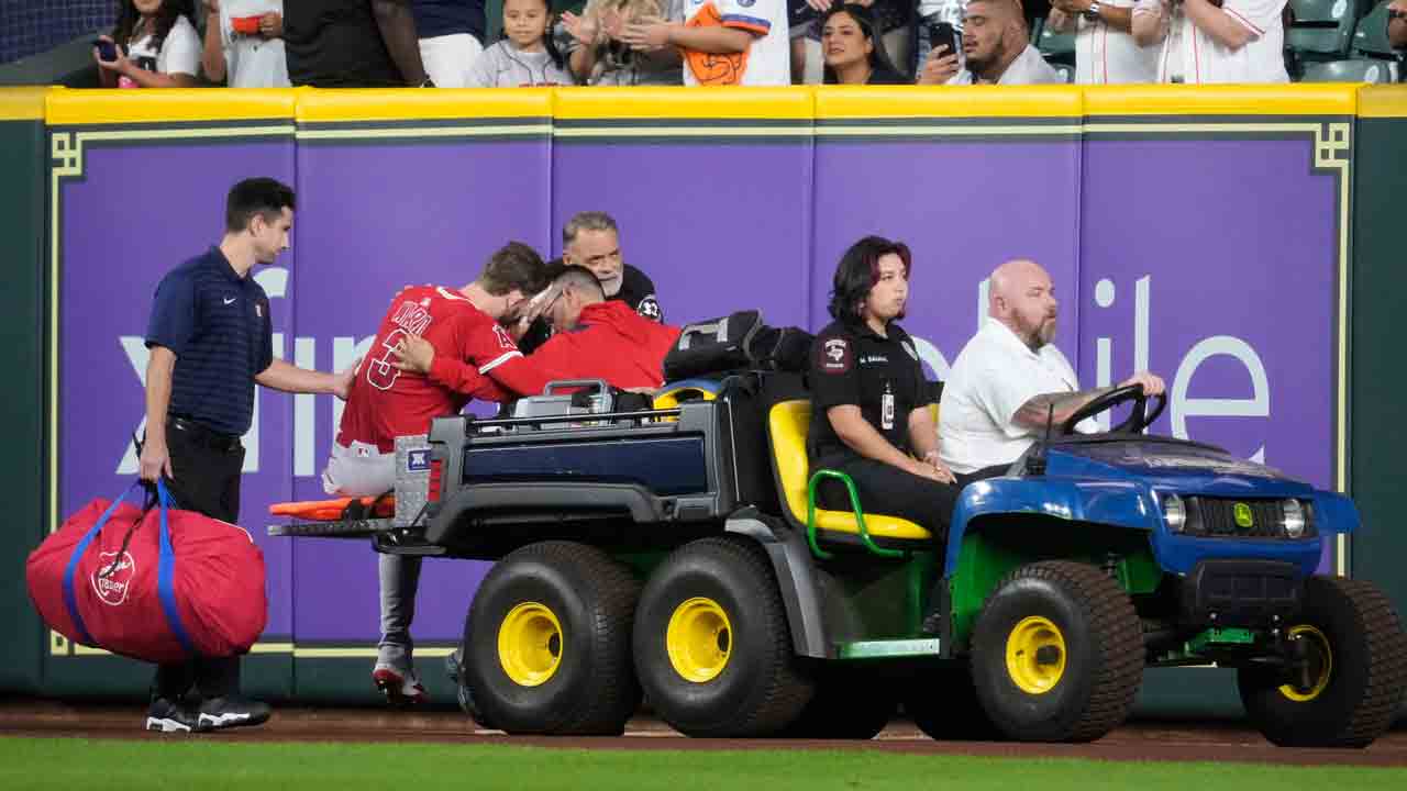 Taylor Ward carted off after collision with wall in Angels’ win over Astros
